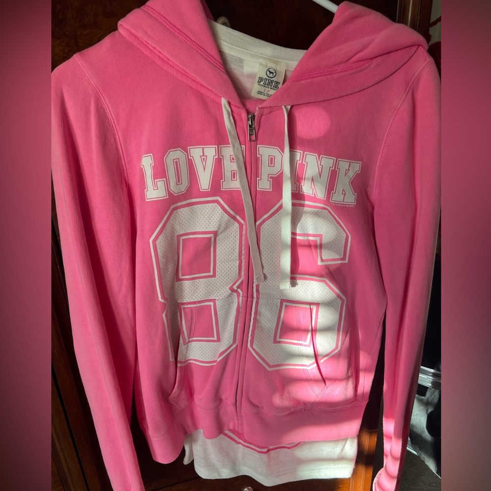 Lot of Victoria PINK jogging set Includes 2pants 2 tops 2sweatshirt/hoodie